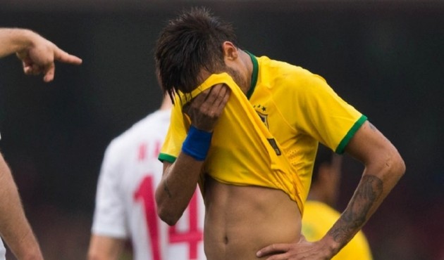 Neymar deixou o campo vaiado contra a Sérvia